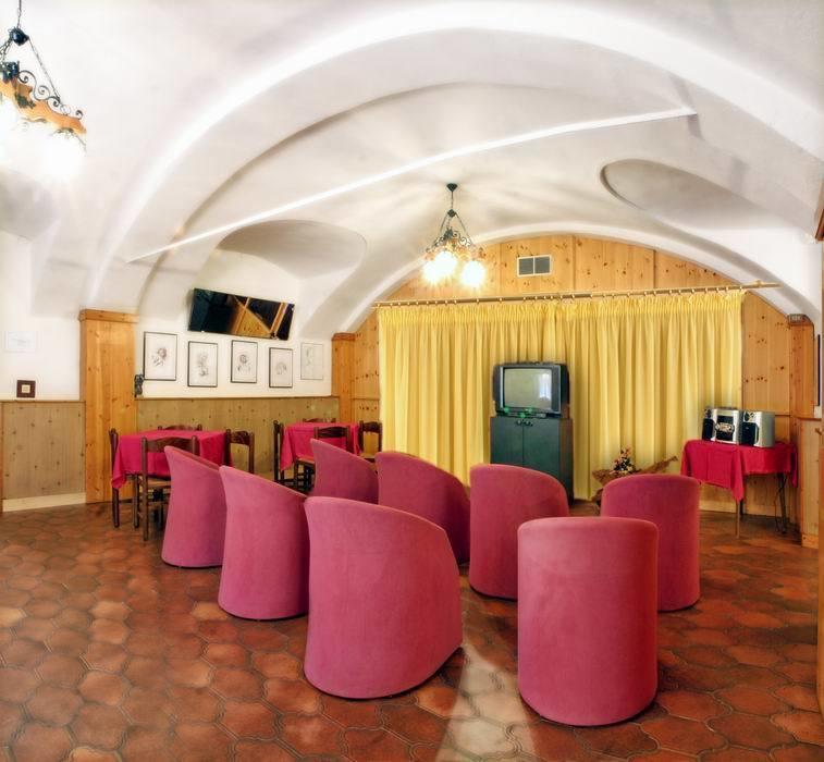 Albergo Il Castellino Darfo Boario Terme Bagian luar foto