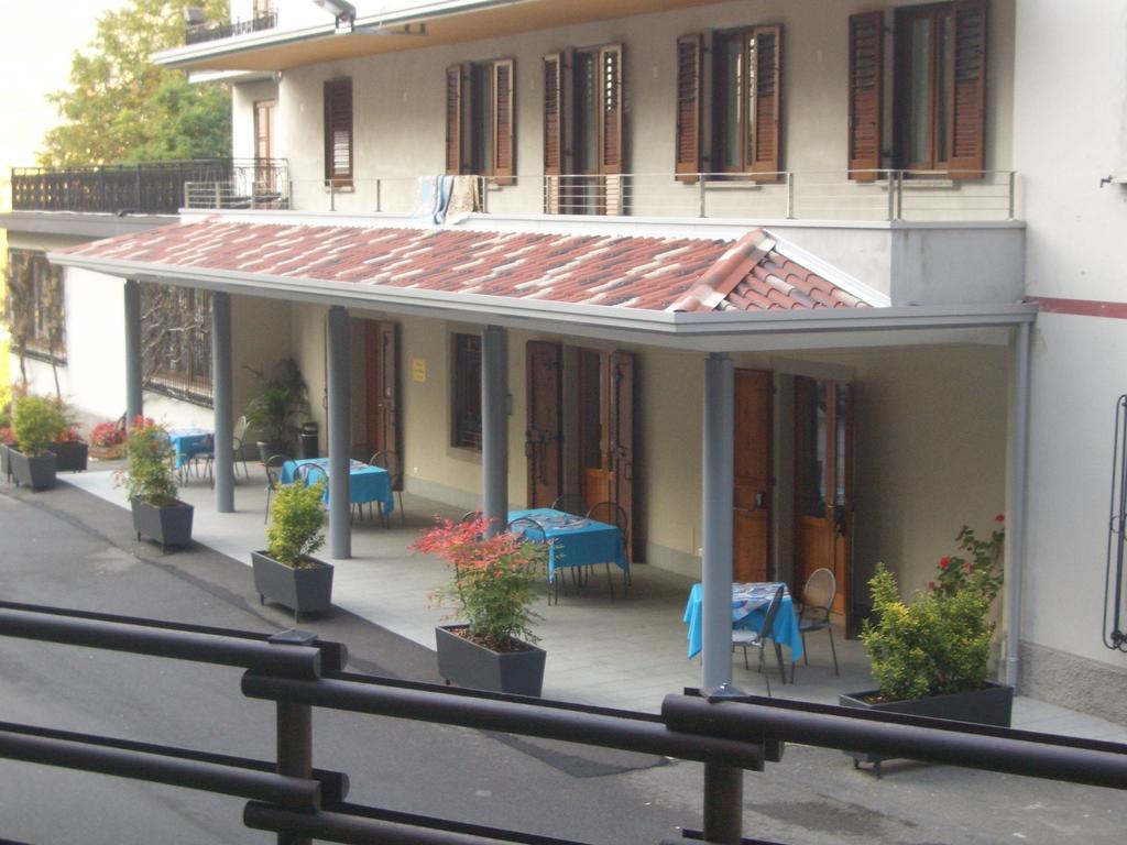 Albergo Il Castellino Darfo Boario Terme Bagian luar foto