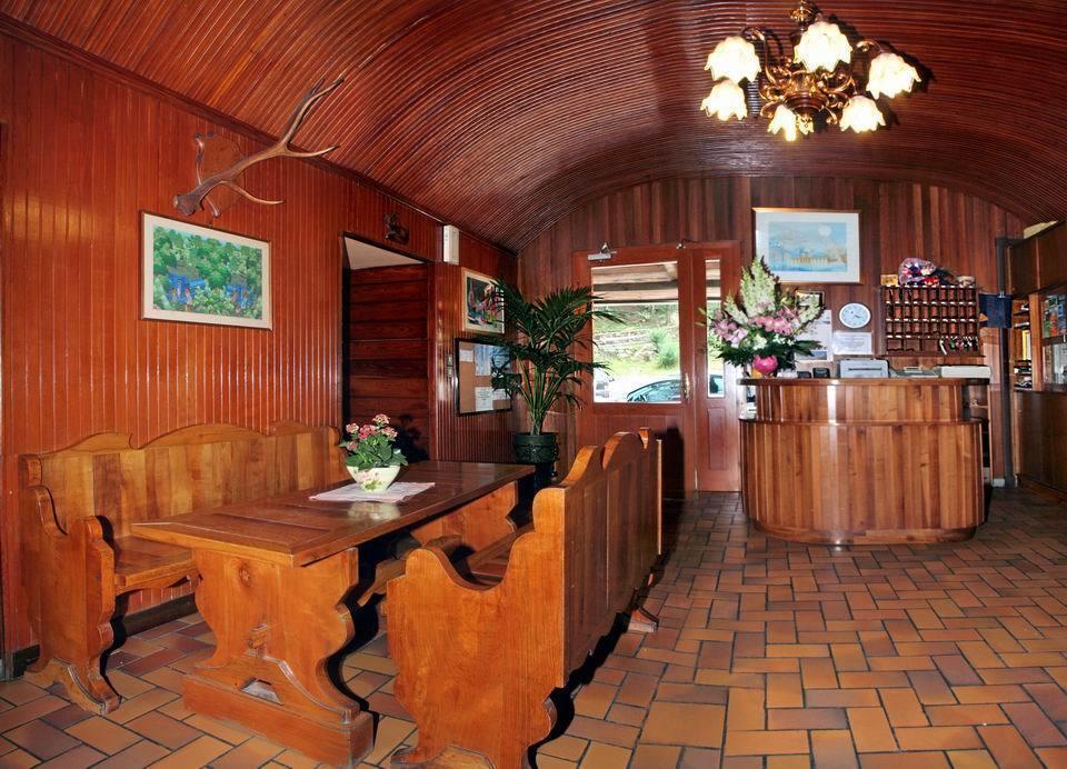 Albergo Il Castellino Darfo Boario Terme Bagian luar foto