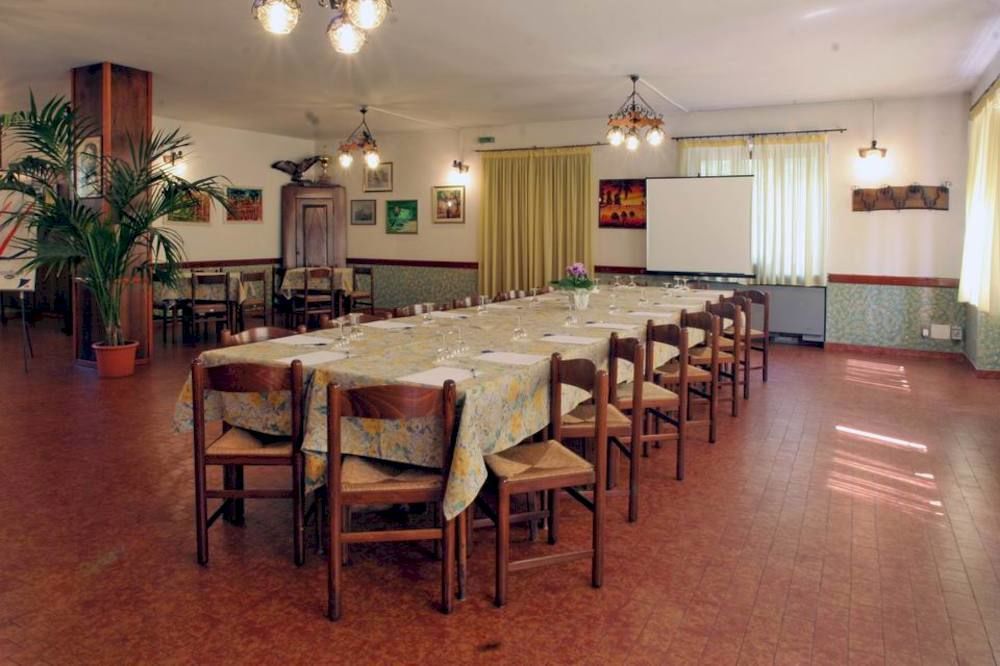 Albergo Il Castellino Darfo Boario Terme Bagian luar foto